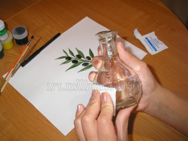 Розпис скляного глека. Майстер-клас