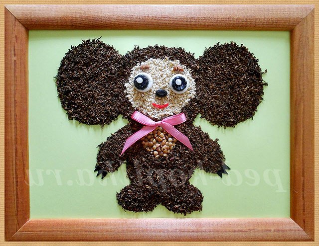 Аплікація з чаю і круп. Чебурашка