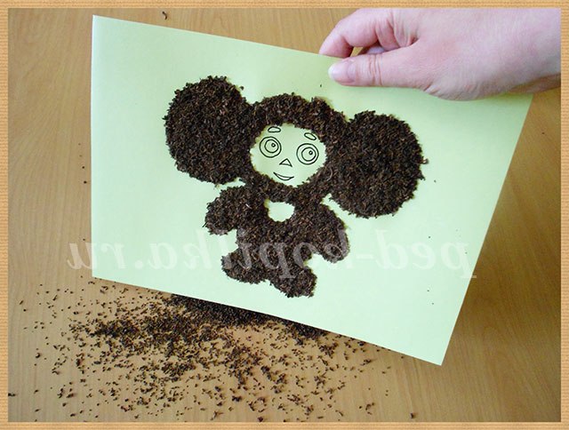 Аплікація з чаю і круп. Чебурашка