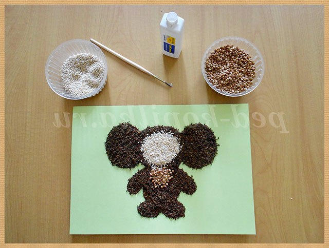 Аплікація з чаю і круп. Чебурашка