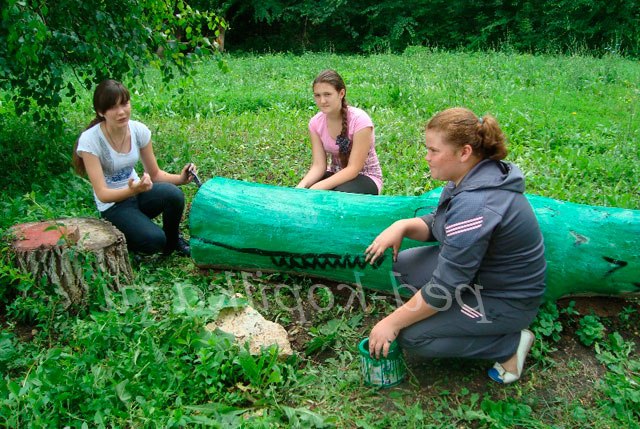 Крокодил з колоди своїми руками