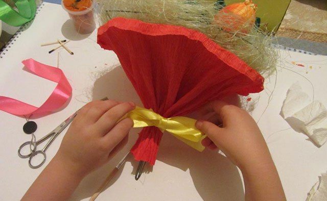 Виріб з яєць. Тюльпани