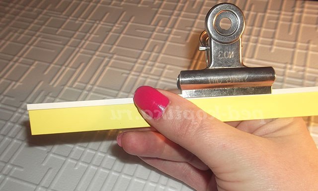 Картина з квітами в техніці квілінг
