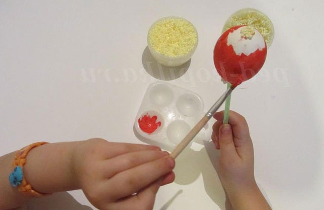 Виріб з яєць. Тюльпани