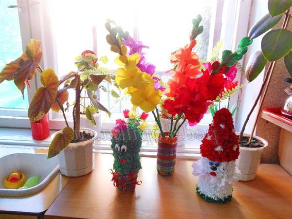 Гладіолуси з гофрованого паперу. Майстер-клас Гладіолуси з гофрованого паперу. Майстер-клас
