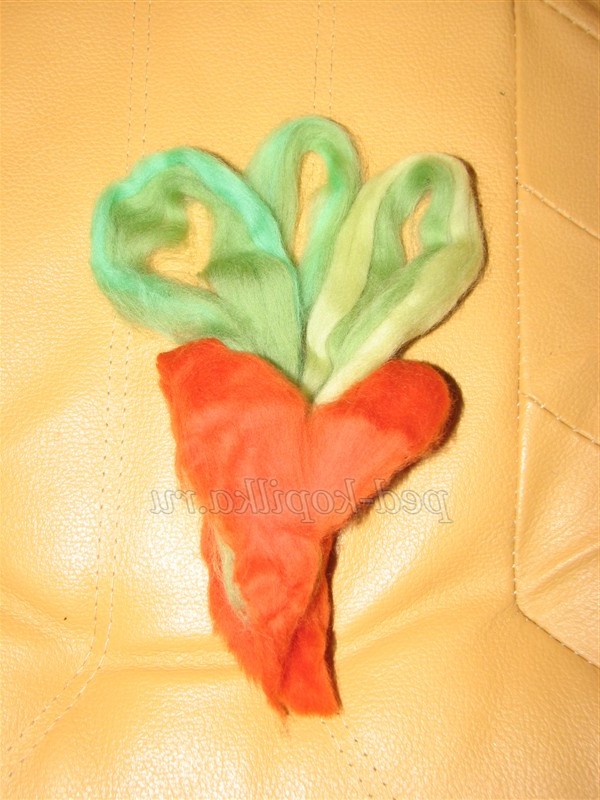 іграшки з помпонів, заєць своїми руками, кролик з помпонів своїми руками