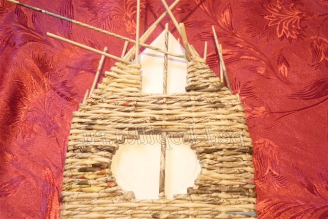 Плетіння з газетних трубочок. Майстер-клас годинник