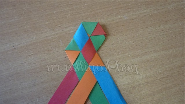 Плетіння з газетних трубочок. Майстер-клас годинник