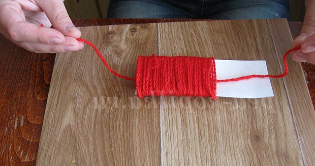 троянди з ниток своїми руками