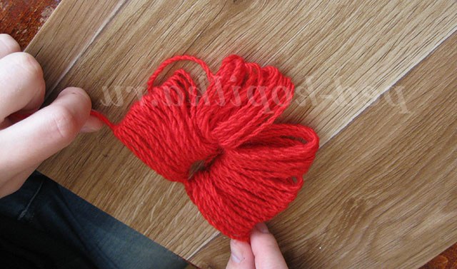 троянди з ниток своїми руками