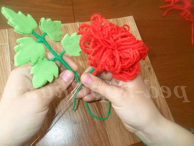 троянди з ниток своїми руками