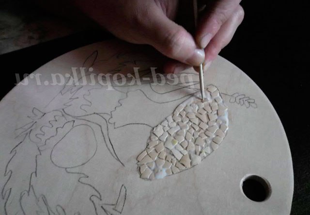 Мозаїка з яєчної шкаралупи. Мухомор