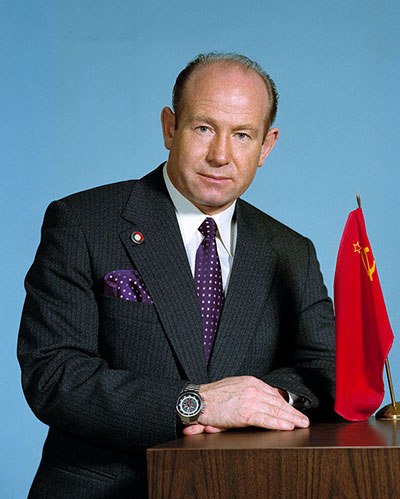 Леонов