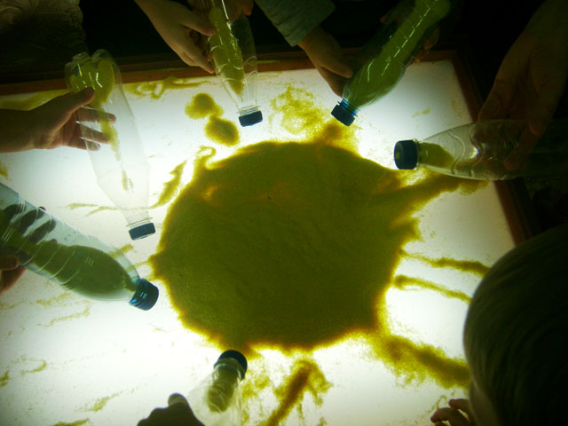 малювання манкою сонечка