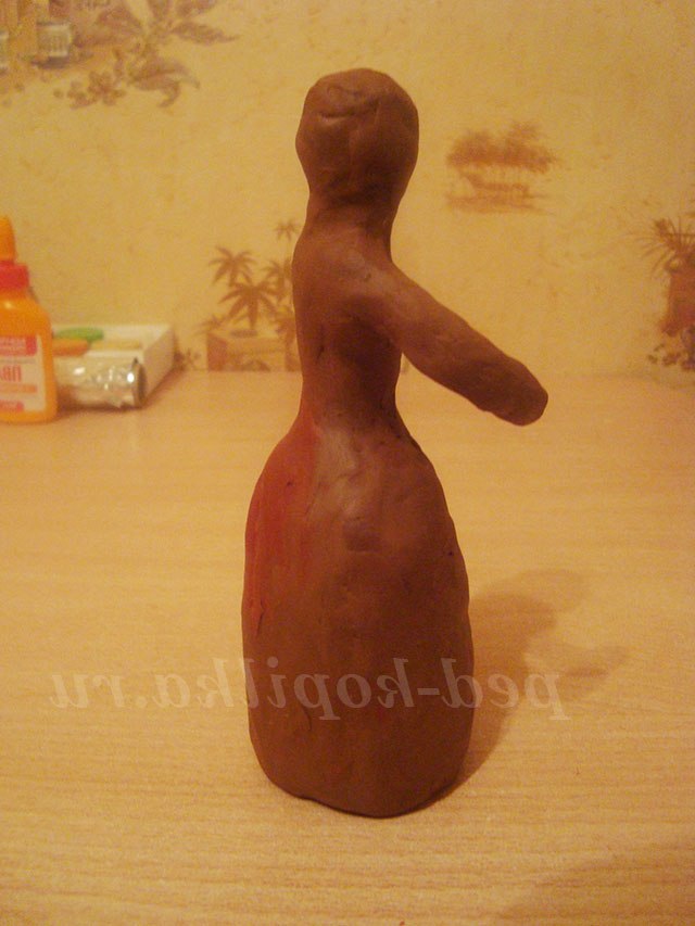 Ліплення з пластиліну фігур на каркасі