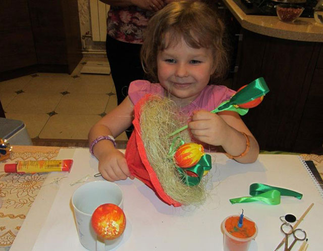 Виріб з яєць. Тюльпани