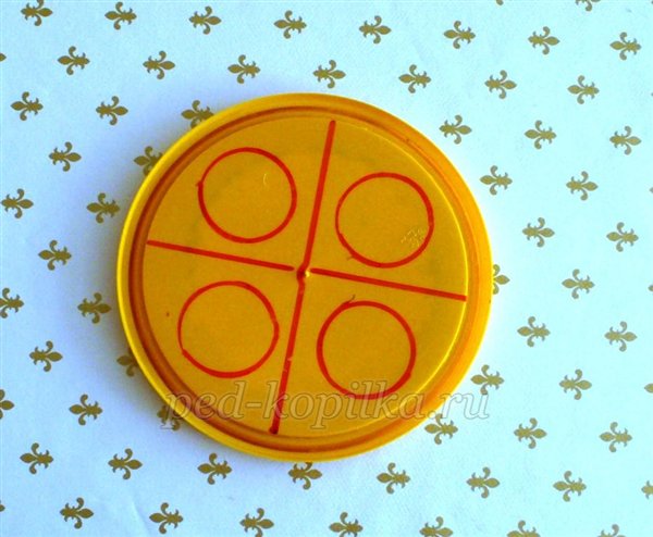 Розвиваюча гра - сортер Куди заховати кришечку? Майстер-клас з виготовлення гри Розвиваюча гра - сортер Куди заховати кришечку? Майстер-клас з виготовлення гри