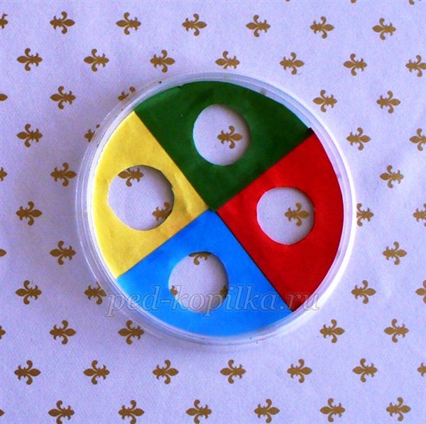 Розвиваюча гра - сортер Куди заховати кришечку? Майстер-клас з виготовлення гри Розвиваюча гра - сортер Куди заховати кришечку? Майстер-клас з виготовлення гри