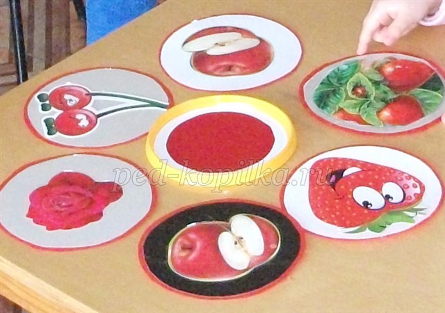 Дидактична гра Підбери чарівні пелюстки за формою, заданої на серединці квітки Дидактична гра Підбери чарівні пелюстки за формою, заданої на серединці квітки