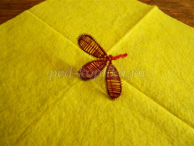 Ганутель. Квіти у кошику Ганутель. Квіти у кошику