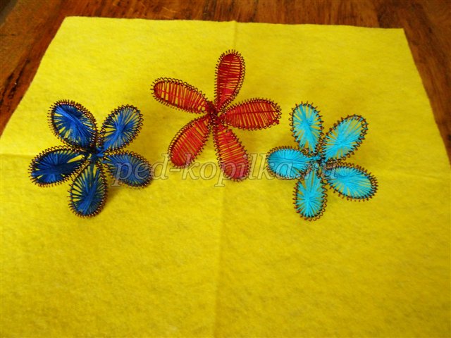 Ганутель. Квіти у кошику Ганутель. Квіти у кошику