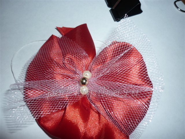 Майстер - клас Виготовлення брошки з атласних стрічок