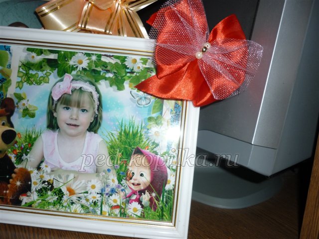 Майстер - клас Виготовлення брошки з атласних стрічок