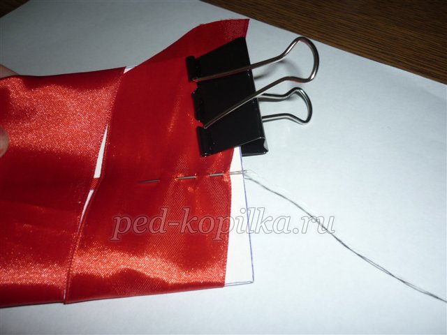 Майстер - клас Виготовлення брошки з атласних стрічок Майстер - клас Виготовлення брошки з атласних стрічок