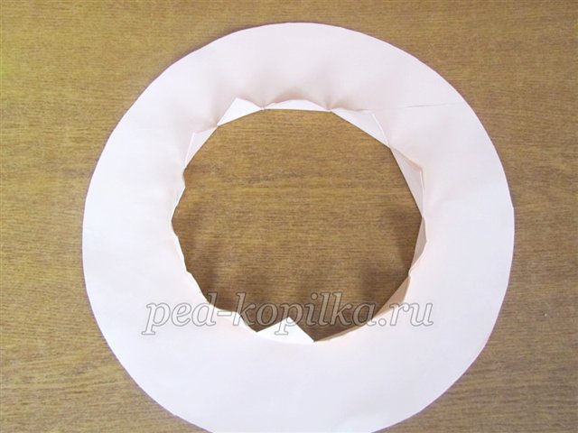 Пап'є-маше. Квіллінг. Квіткова капелюшок Пап'є-маше. Квіллінг. Квіткова капелюшок