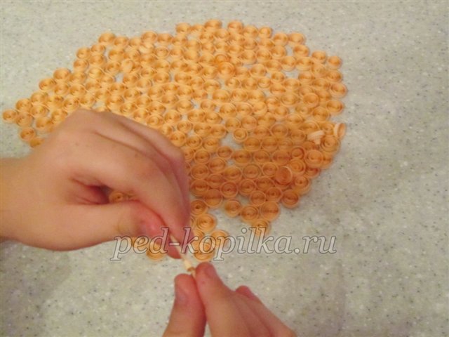 Пап'є-маше. Квіллінг. Квіткова капелюшок Пап'є-маше. Квіллінг. Квіткова капелюшок