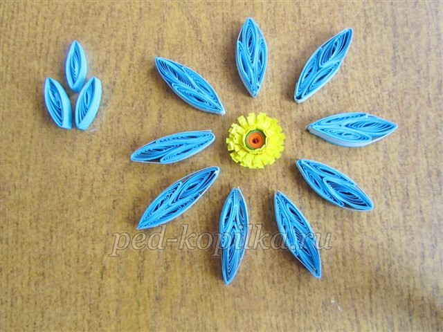 Пап'є-маше. Квіллінг. Квіткова капелюшок Пап'є-маше. Квіллінг. Квіткова капелюшок