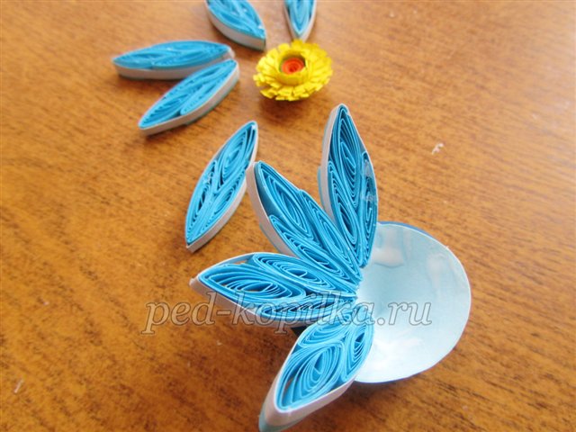 Пап'є-маше. Квіллінг. Квіткова капелюшок Пап'є-маше. Квіллінг. Квіткова капелюшок