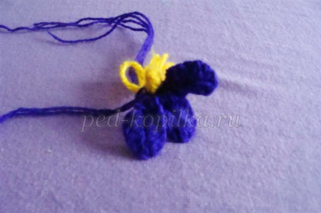 Фіалка з ниток. Майстер - клас