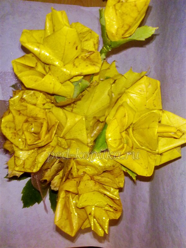 Троянди з листя клена. Осінній букет. Майстер-клас Троянди з листя клена. Осінній букет. Майстер-клас