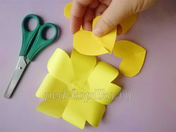 Панно з паперовими квітами. Майстер-клас Панно з паперовими квітами. Майстер-клас