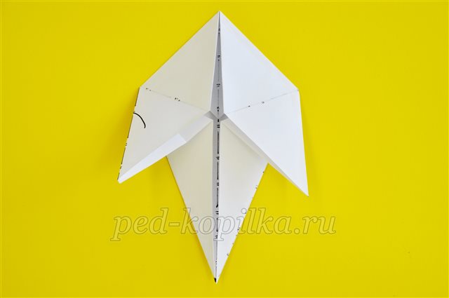 Виріб з паперу Кленові листки