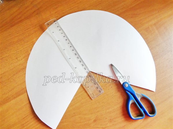 Майстер-клас Дід Мороз з конусів Майстер-клас Дід Мороз з конусів