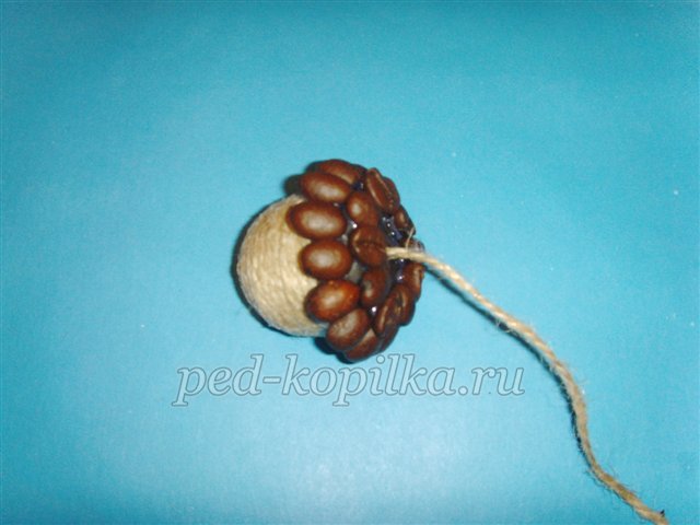 Новорічний амулет - підкова з кавових зерен. Майстер-клас Новорічний амулет - підкова з кавових зерен. Майстер-клас