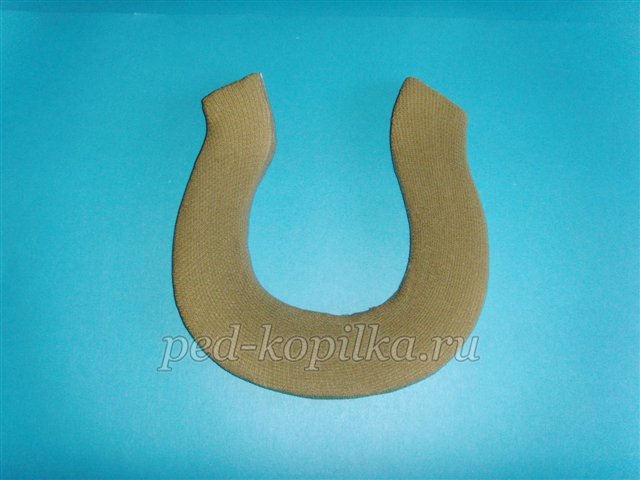 Новорічний амулет - підкова з кавових зерен. Майстер-клас Новорічний амулет - підкова з кавових зерен. Майстер-клас