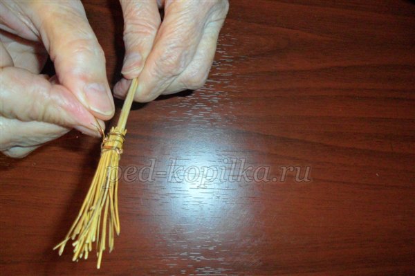 Майстер-клас Казковий сніговик з помпонів Майстер-клас Казковий сніговик з помпонів