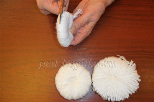 Майстер-клас Казковий сніговик з помпонів Майстер-клас Казковий сніговик з помпонів