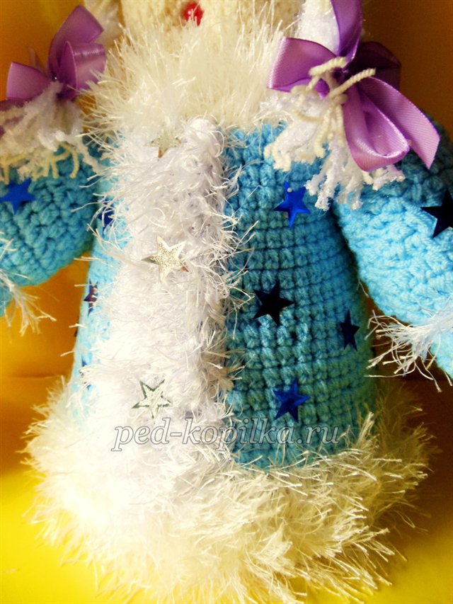 Снігуронька, пов'язана гачком Снігуронька, пов'язана гачком