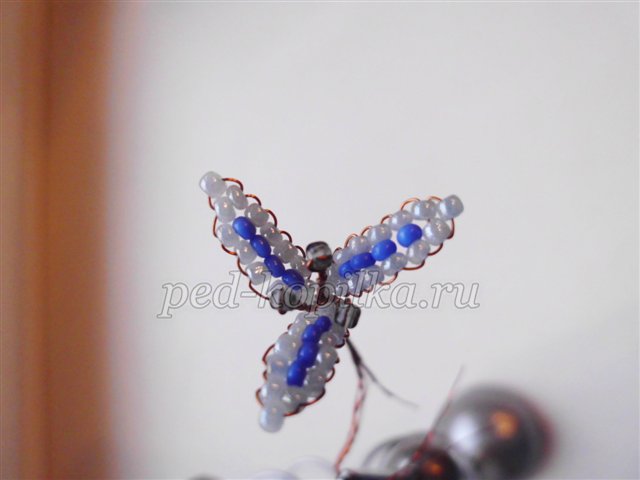 Бісероплетіння. Квіти з бісеру. Кошик пролісків Бісероплетіння. Квіти з бісеру. Кошик пролісків