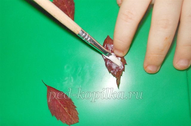 Аплікація з осіннього листя Чудова Жар-Птиця Аплікація з осіннього листя для дітей раннього дошкільного віку