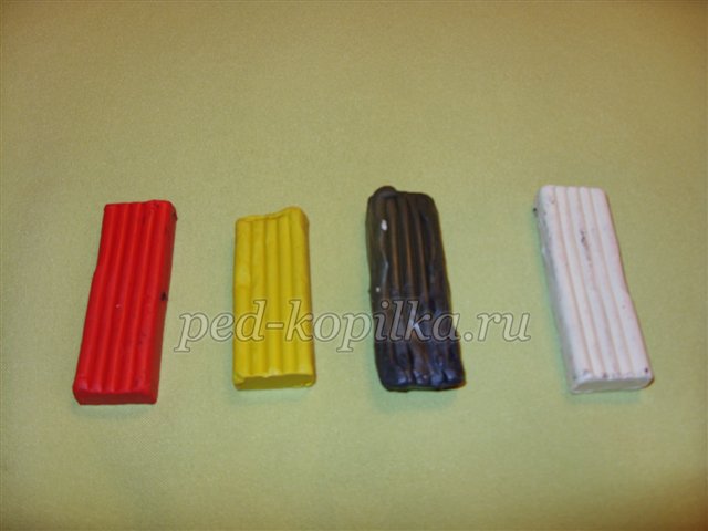 Поробка з природного матеріалу Курочка Чорнушка