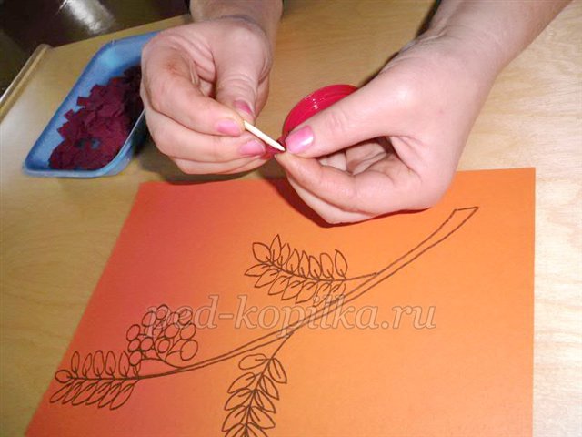 Гілка горобини з серветок. Майстер-клас