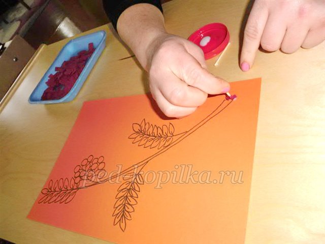 Гілка горобини з серветок. Майстер-клас