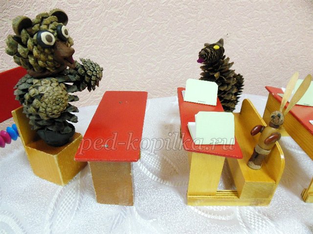 Поробка з природного матеріалу. Звірі в школі