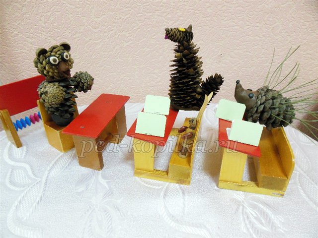 Поробка з природного матеріалу. Звірі в школі