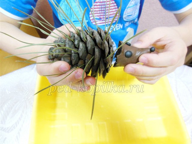 Поробка з природного матеріалу. Звірі в школі